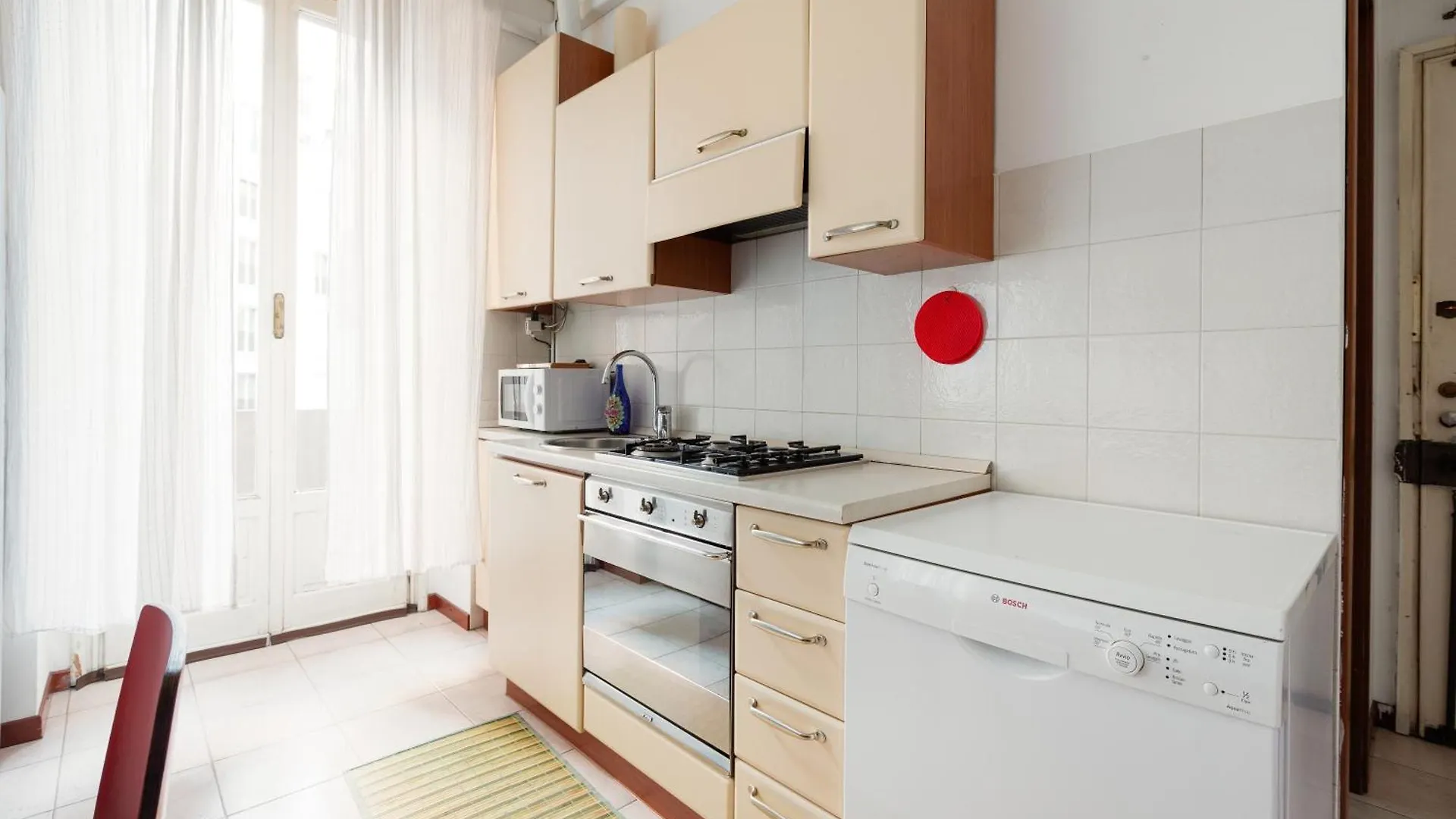 Milano Cosy Apt With Balcony 0*, ミラノ イタリア