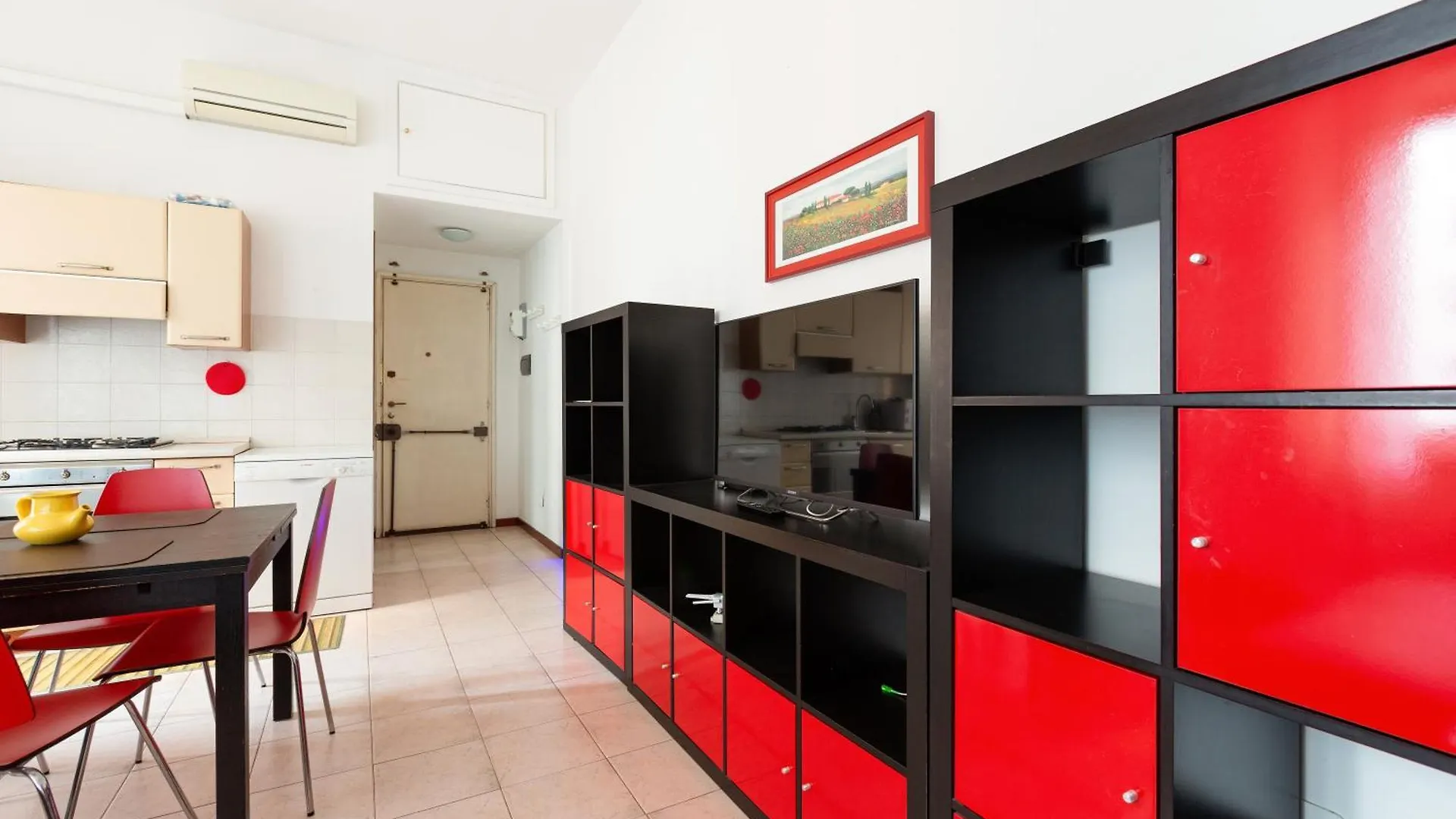 Apartment Milano Cosy Apt With Balcony